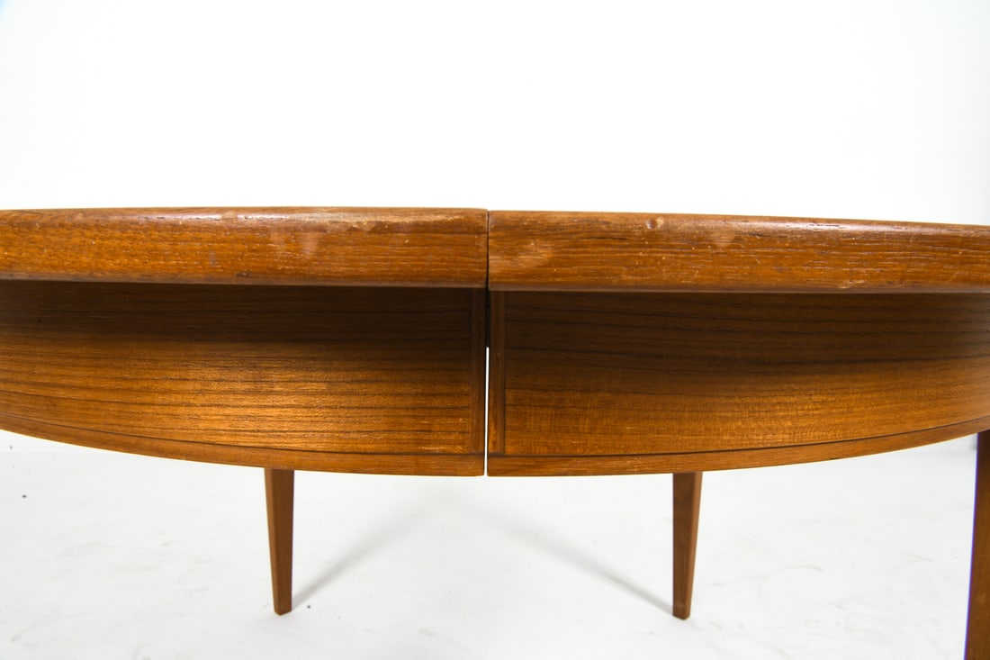 OMANN JUN MOBELFABRIK TEAK EXTENDING DINING TABLE - 12