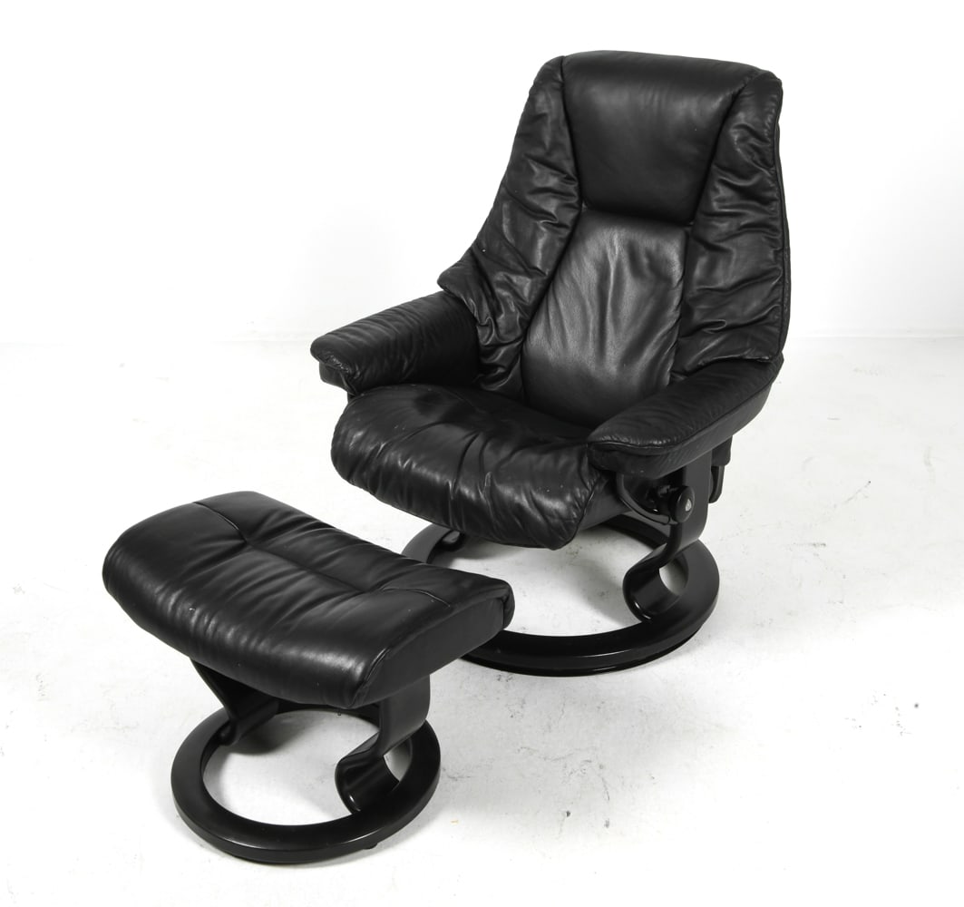EKORNES STRESSLESS LOUNGE CHAIR & OTTOMAN (1 of 1)