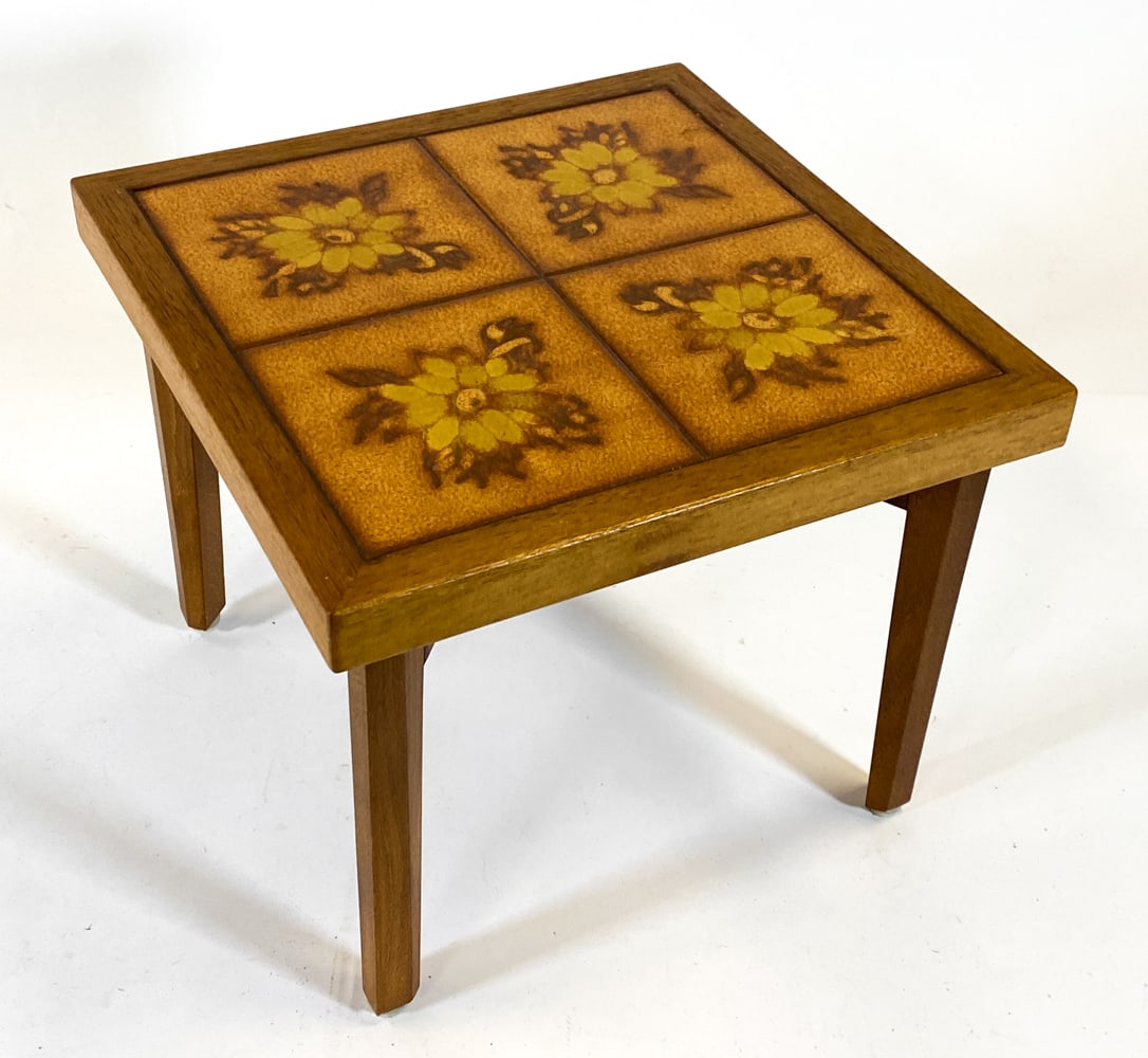 TOFTEN STYLE DANISH OAK & TILE SIDE TABLE C. 1970S (1 of 1)