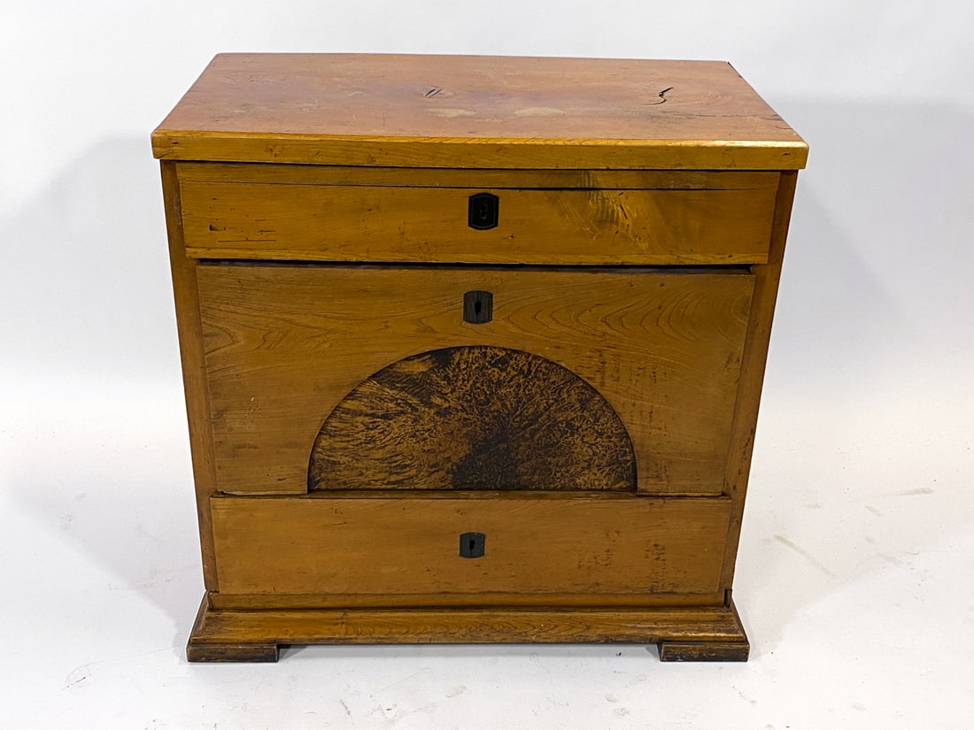 19TH C. BIEDERMEIER STYLE MAPLE SIDE CHEST - 3