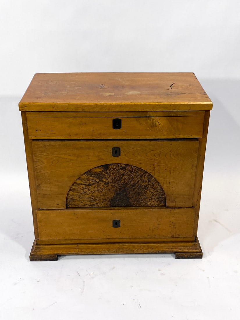 19TH C. BIEDERMEIER STYLE MAPLE SIDE CHEST - 4
