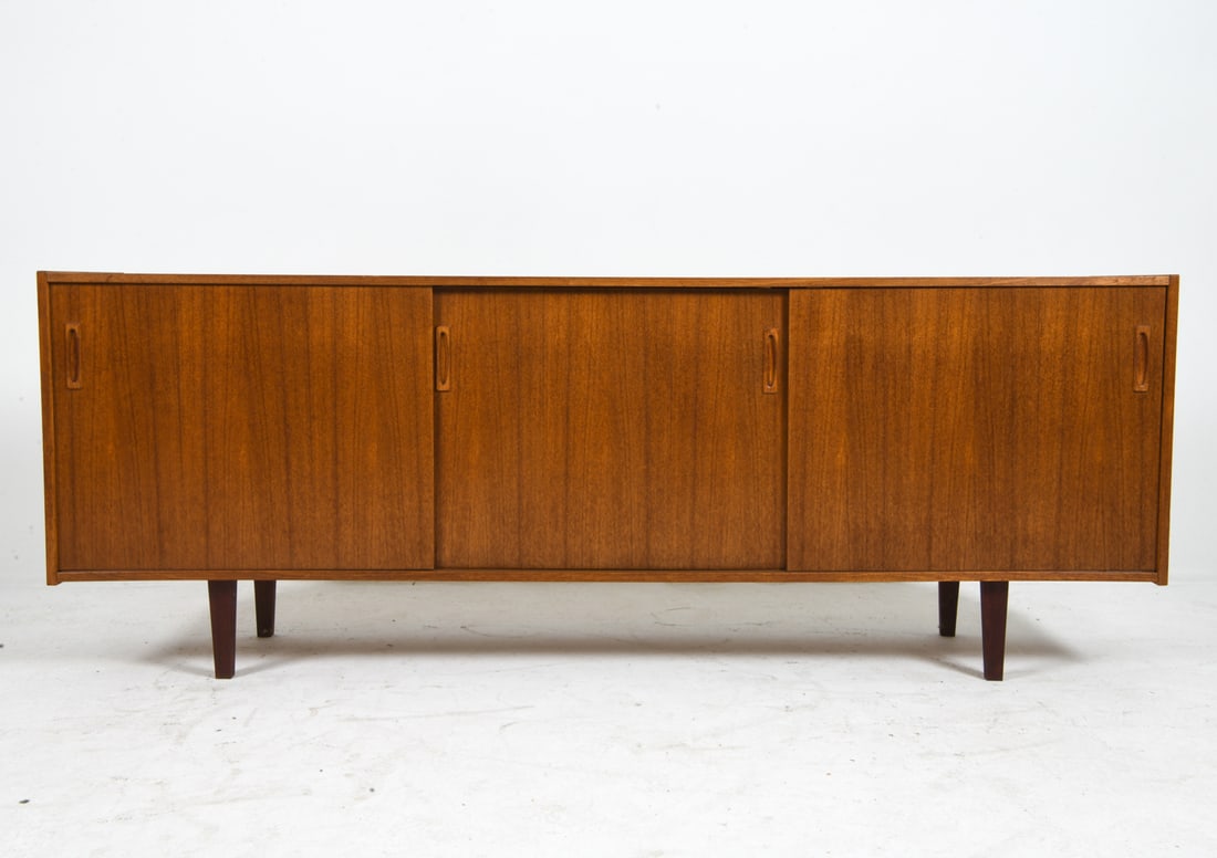 STYLE OF ARNE VODDER DANISH TEAK SIDEBOARD C.1960S (1 of 13)