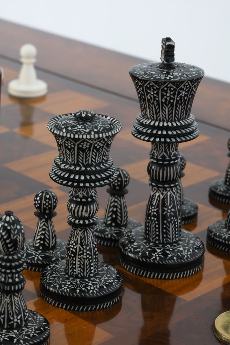 MAITLAND-SMITH REGENCY STYLE GAME TABLE - 9