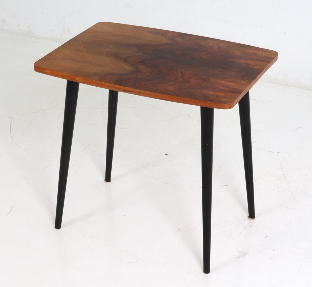SWIDNICKIE POLISH WALNUT SIDE TABLE C. 1960S (1 of 14)
