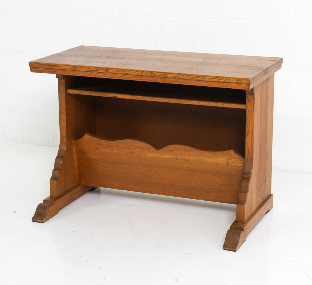 GERMAN OAK SIDE TABLE C. 1960S - 2