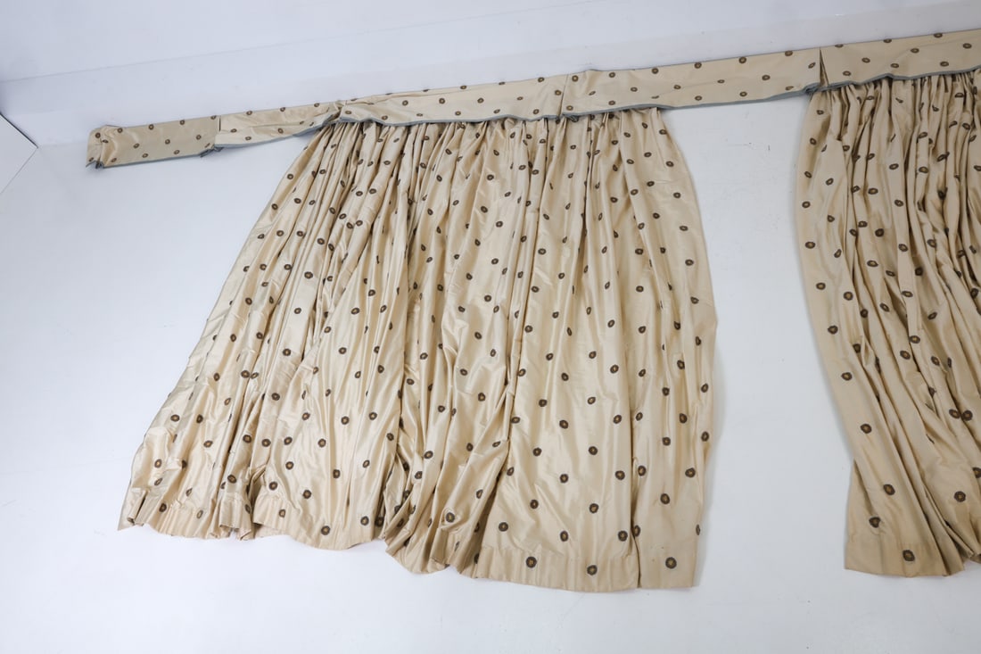 DRAPERIES AND BED CANOPY - 3