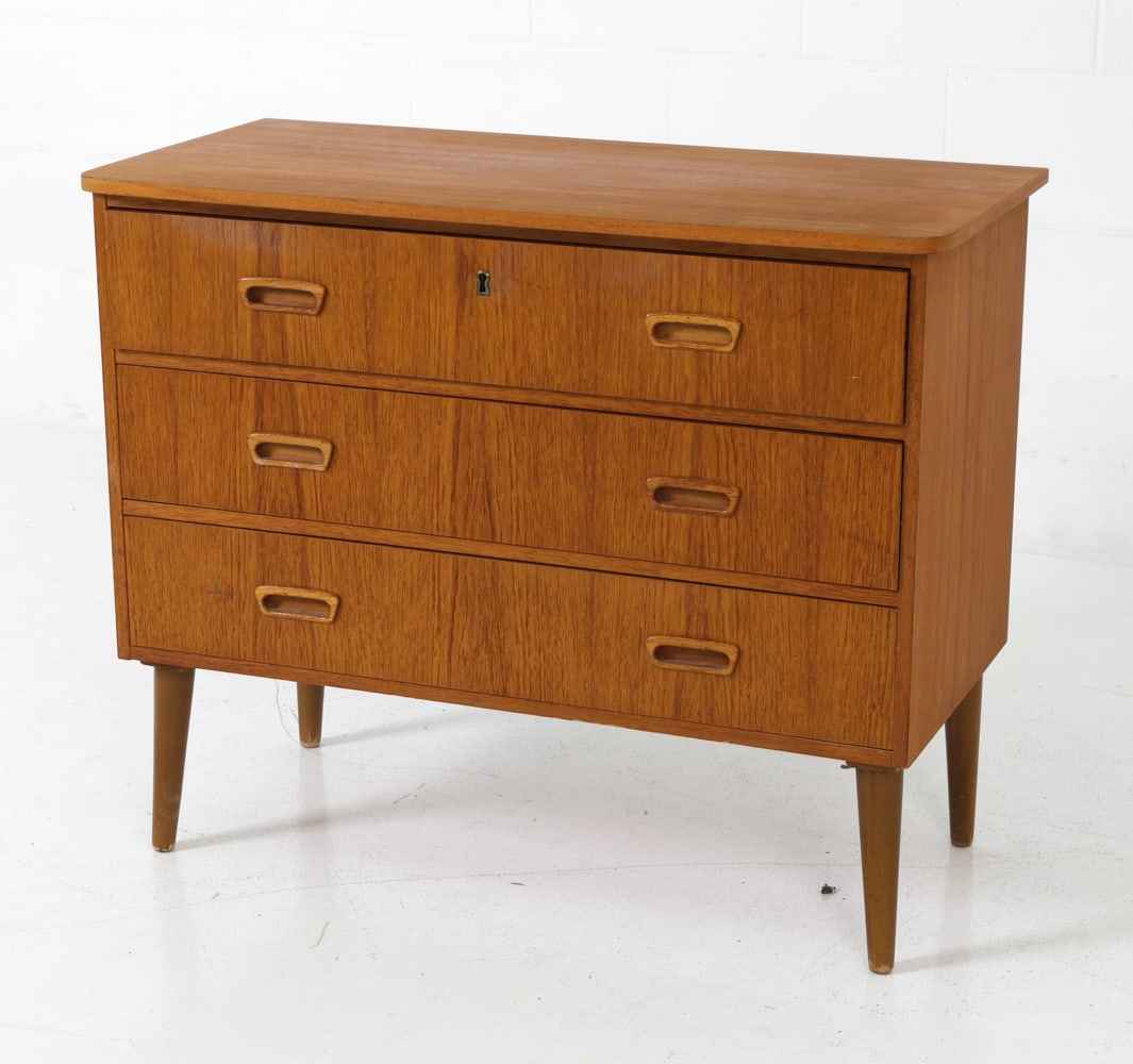 DANISH TEAK CHEST OF DRAWERS C. 1960S (1 of 19)
