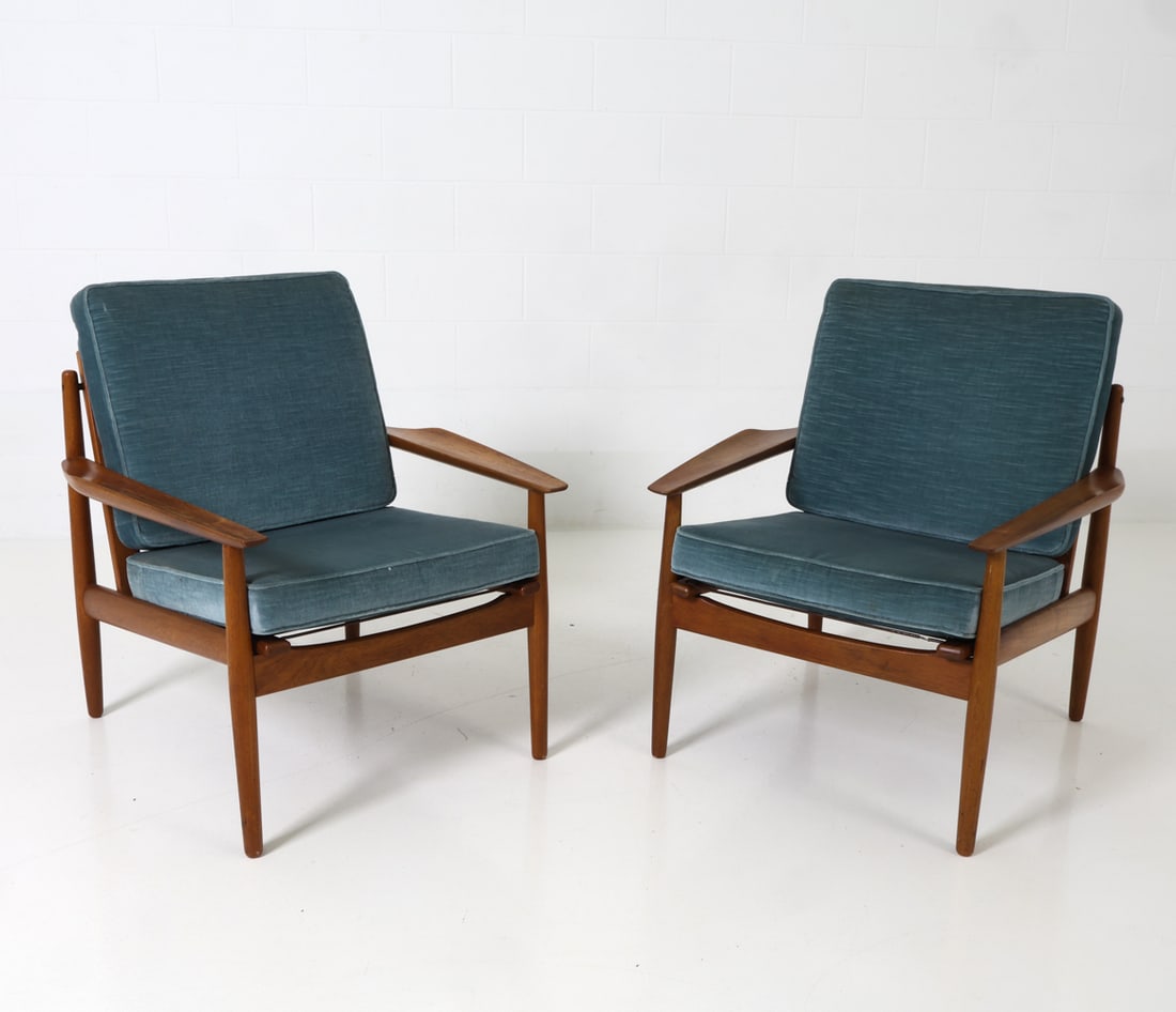 PAIR ARNE VODDER FOR GLOSTRUP DANISH LOUNGE CHAIRS (1 of 17)