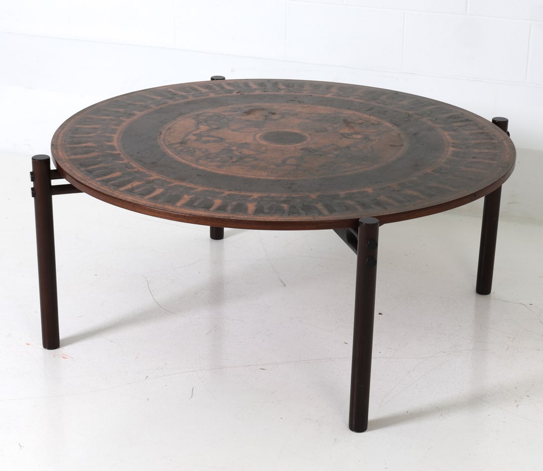 VAD TREVARE EGYPTIAN THEMED COPPER COFFEE TABLE (1 of 18)