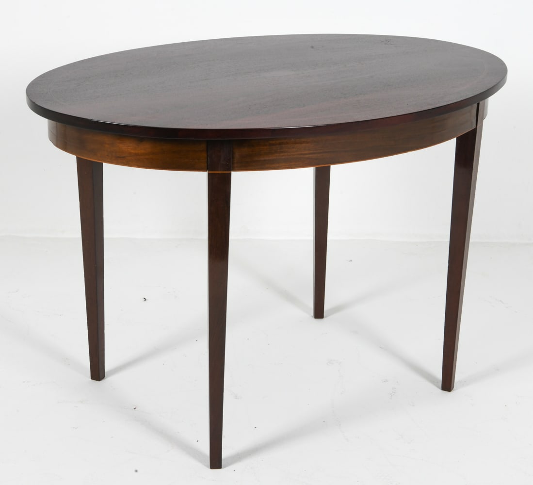 BIEDERMEIER STYLE MAHOGANY DINING TABLE (1 of 1)