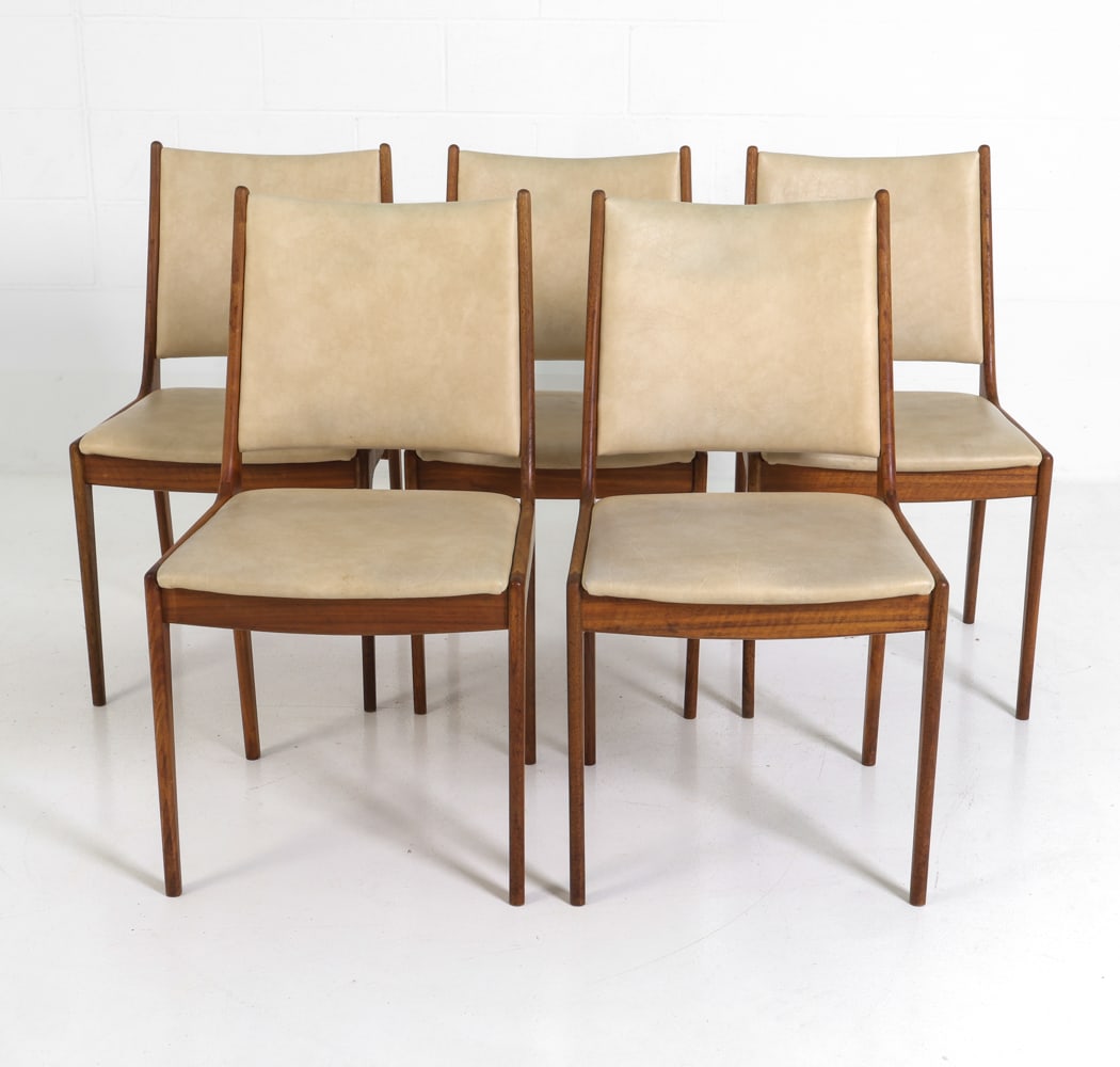 (5) JOHANNES ANDERSEN FOR ULDUM TEAK DINING CHAIRS (1 of 15)