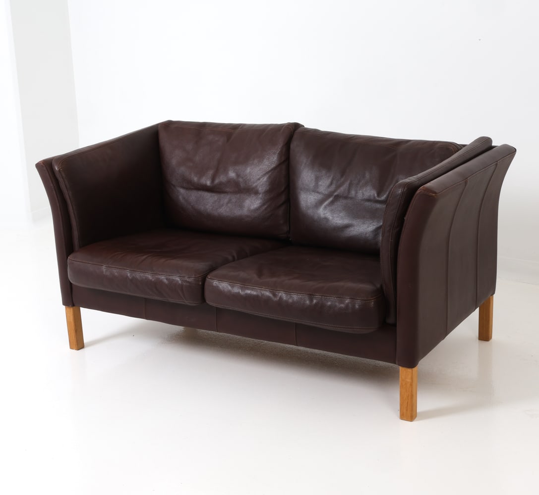 ATTR. STOUBY DANISH LEATHER LOVESEAT C. 1970S (1 of 16)