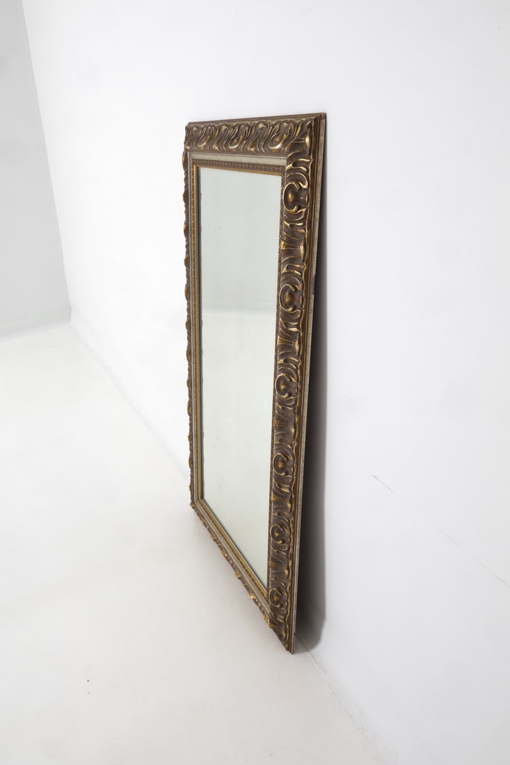 CONTEMPORARY DECORATIVE WALL MIRROR - 6