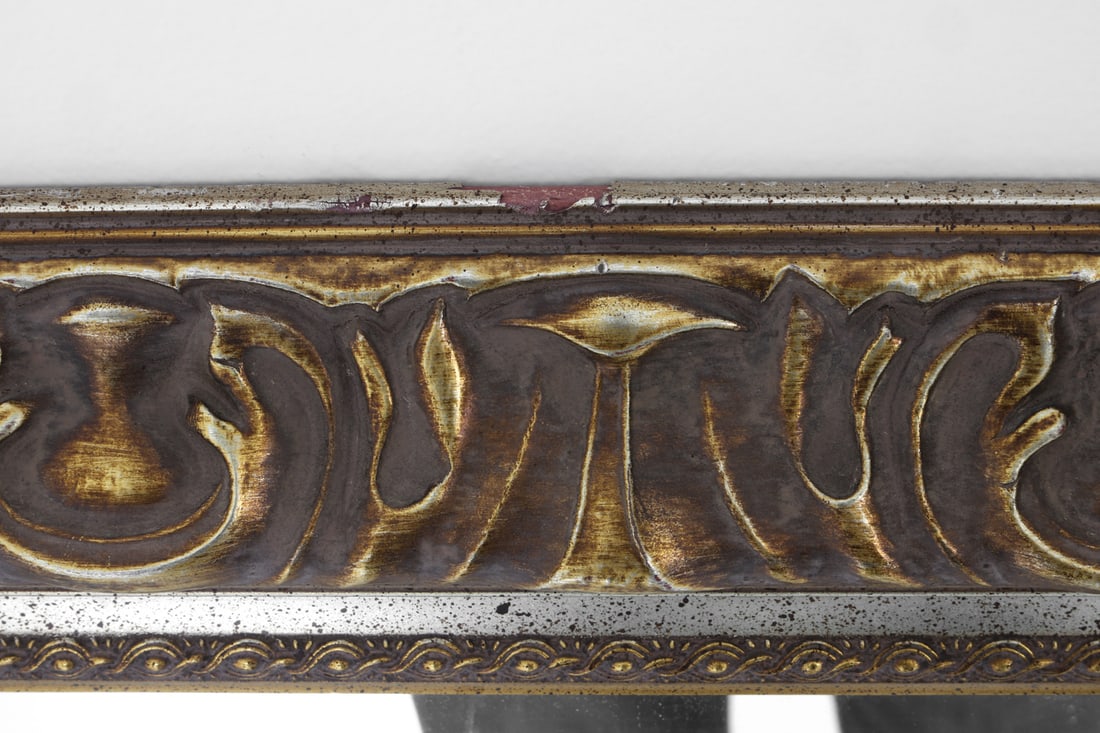 CONTEMPORARY DECORATIVE WALL MIRROR - 9