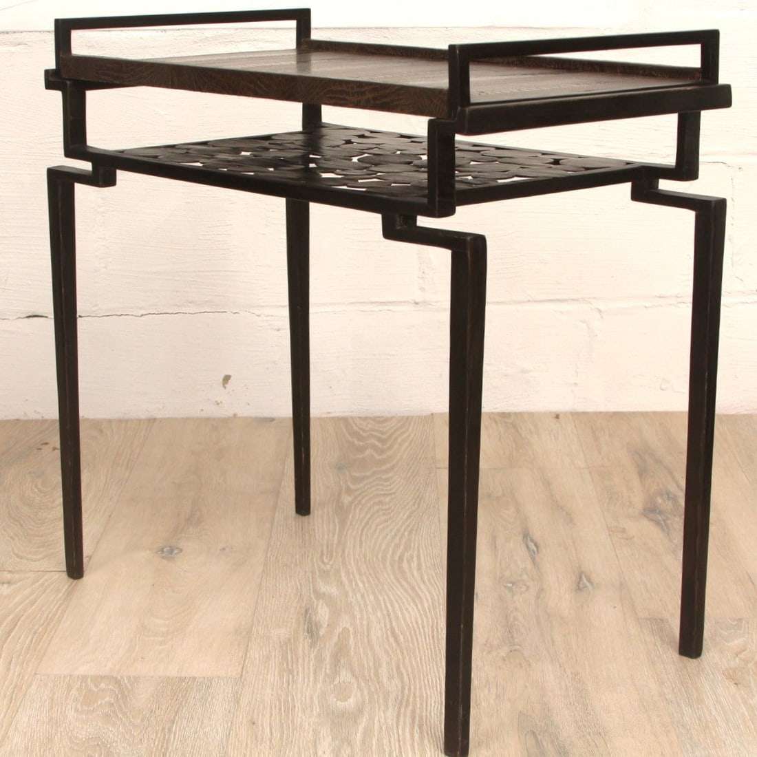 R & Y AUGOUSTI SNAKESKIN SIDE TABLE: Designed by R & Y Augousti, this piece seamlessly blends contemporary aesthetics with the exotic allure of genuine snakeskin, creating a stunning focal point for any designer interior. With its sleek