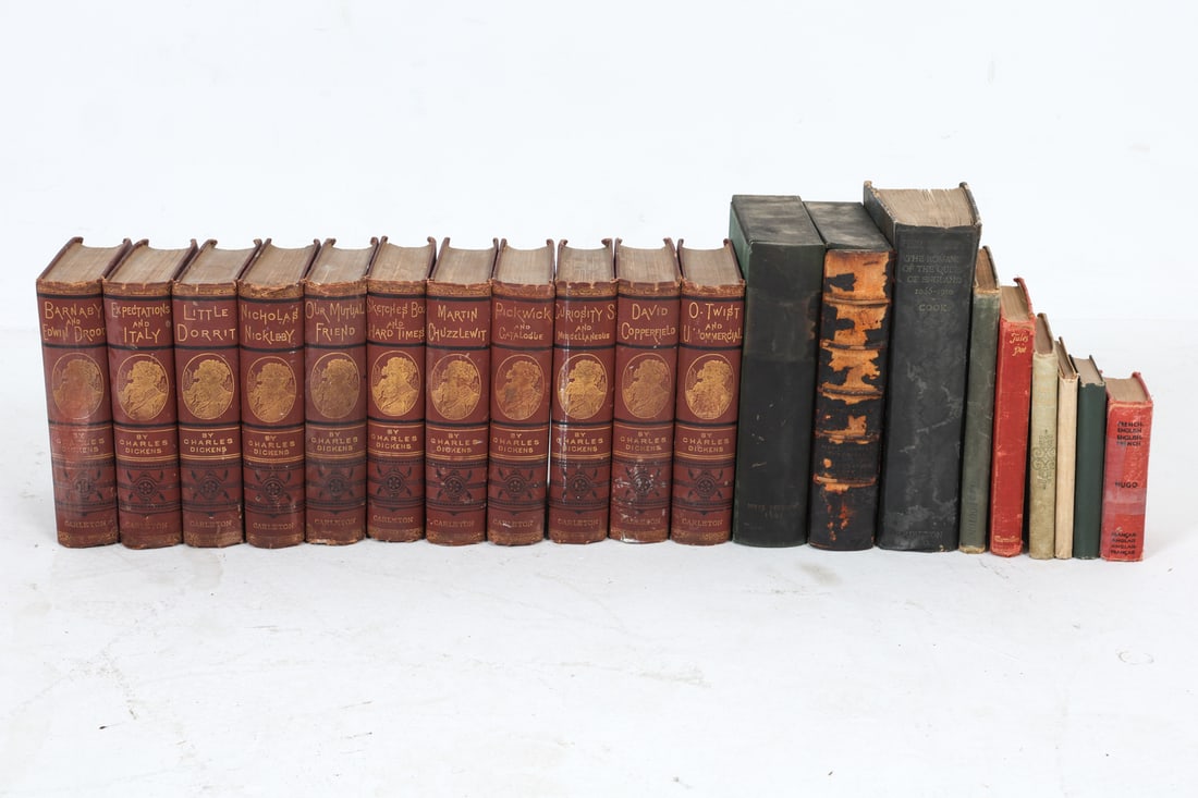 VINTAGE AND ANTIQUE BOOKS GROUPING (1 of 16)
