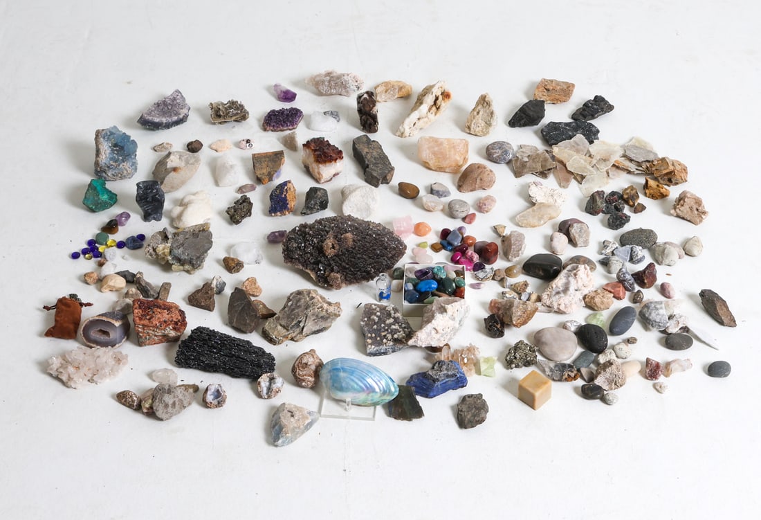 LARGE GROUPING OF CRYSTALS, MINERALS, AND MORE (1 of 20)