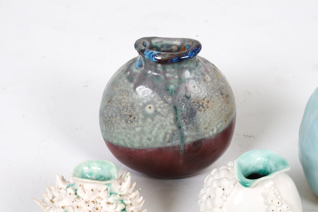 STUDIO CERAMIC VASE GROUPING - 7