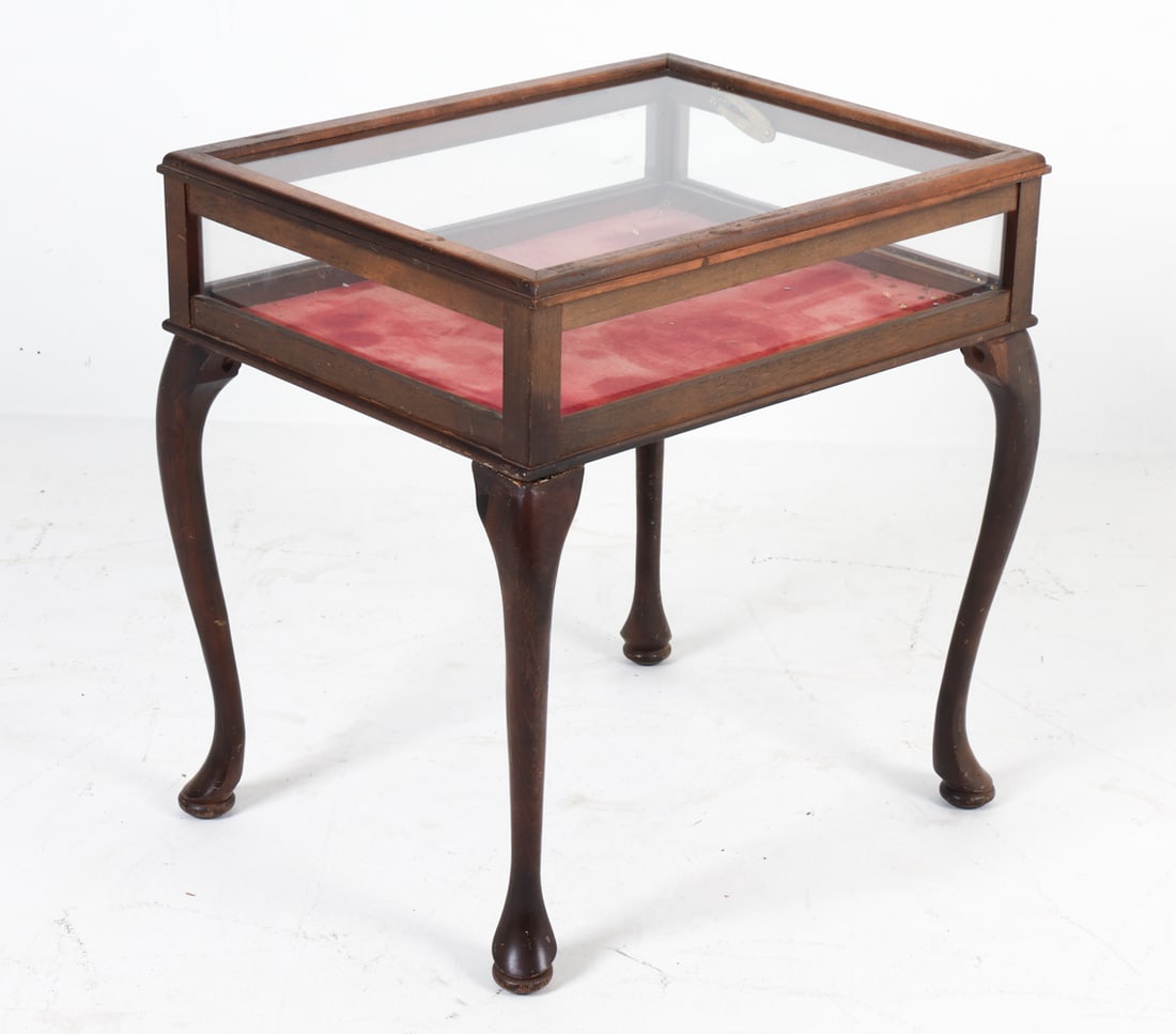 MAHOGANY CURIO DISPLAY SIDE TABLE C. 1960S (1 of 10)