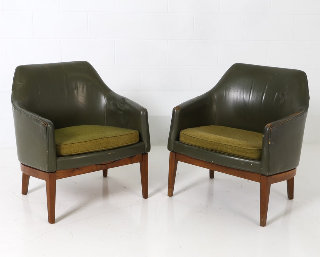 PAIR OF JENS RISOM LEATHER LOUNGE CHAIRS C. 1960S (1 of 14)
