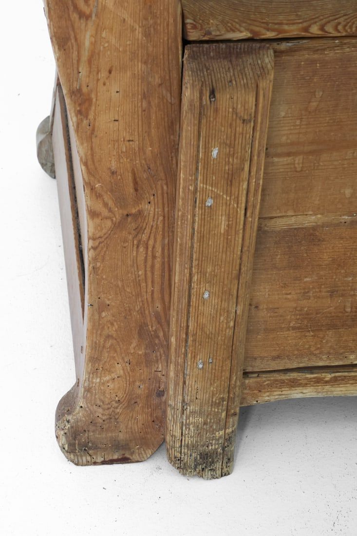 ANTIQUE SWEDISH PINE STORAGE BENCH - 13