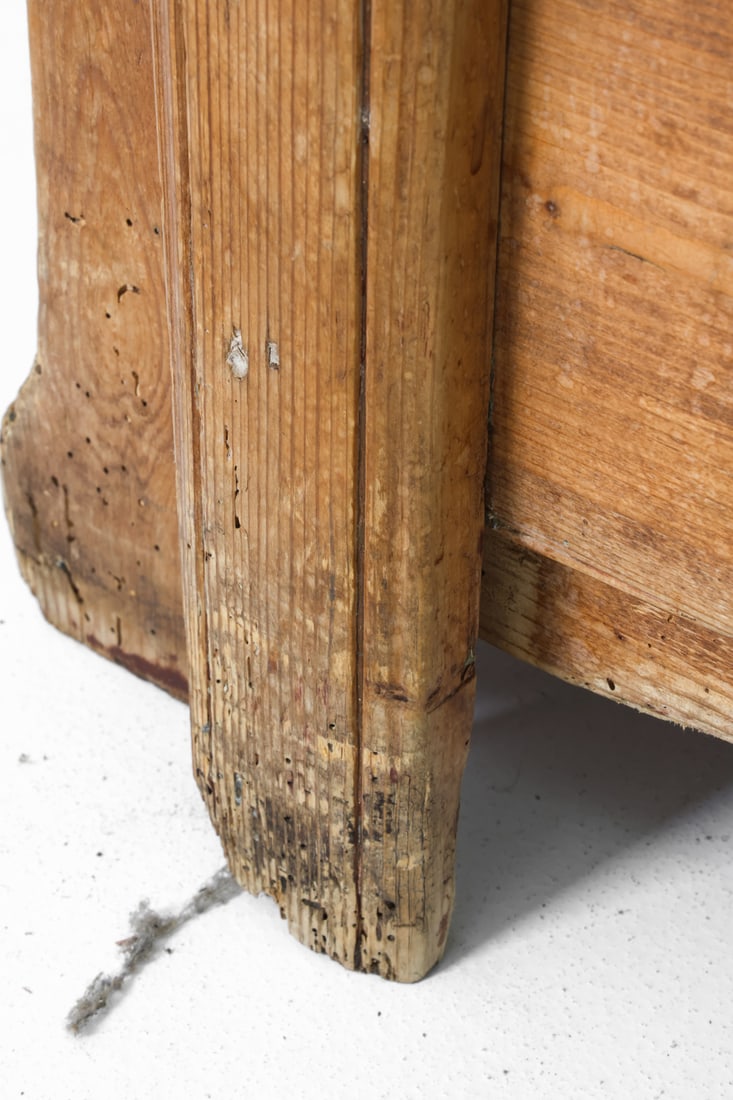 ANTIQUE SWEDISH PINE STORAGE BENCH - 18