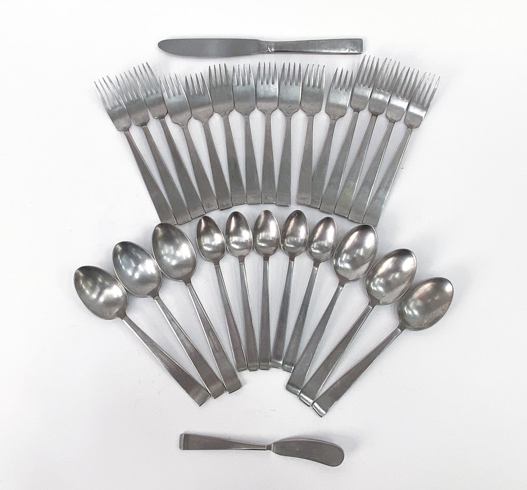 SOLA "CORA" DUTCH FLATWARE GROUPING (1 of 10)