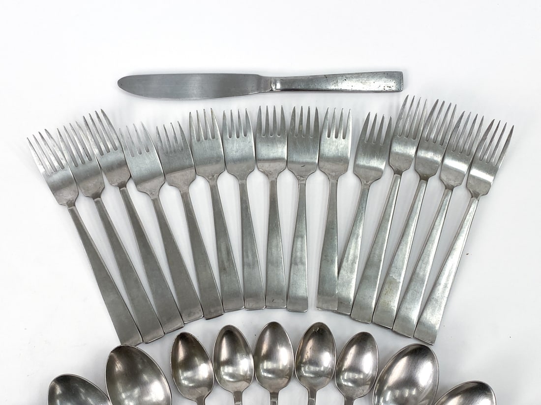 SOLA "CORA" DUTCH FLATWARE GROUPING - 2