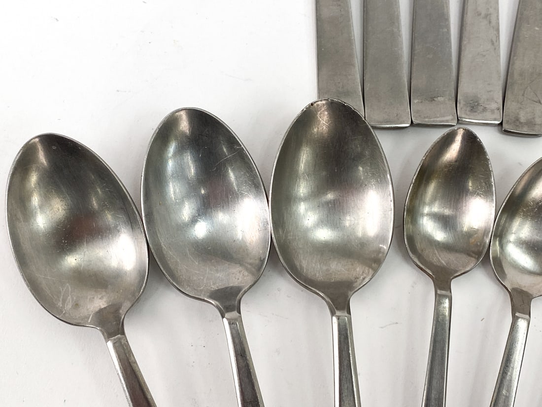 SOLA "CORA" DUTCH FLATWARE GROUPING - 5