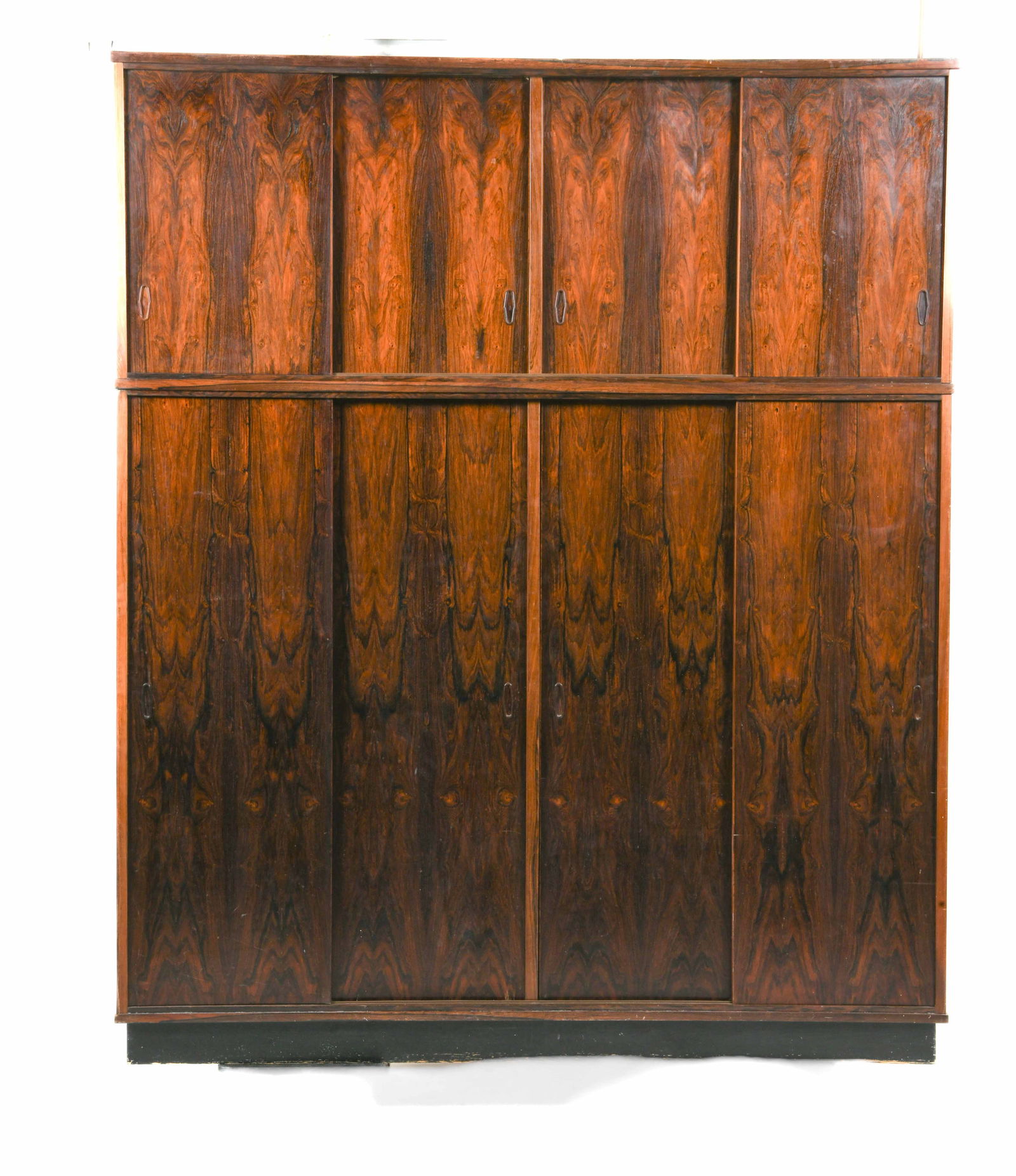 HUNDEVAD STYLE DANISH ROSEWOOD WARDROBE C. 1960S (1 of 11)