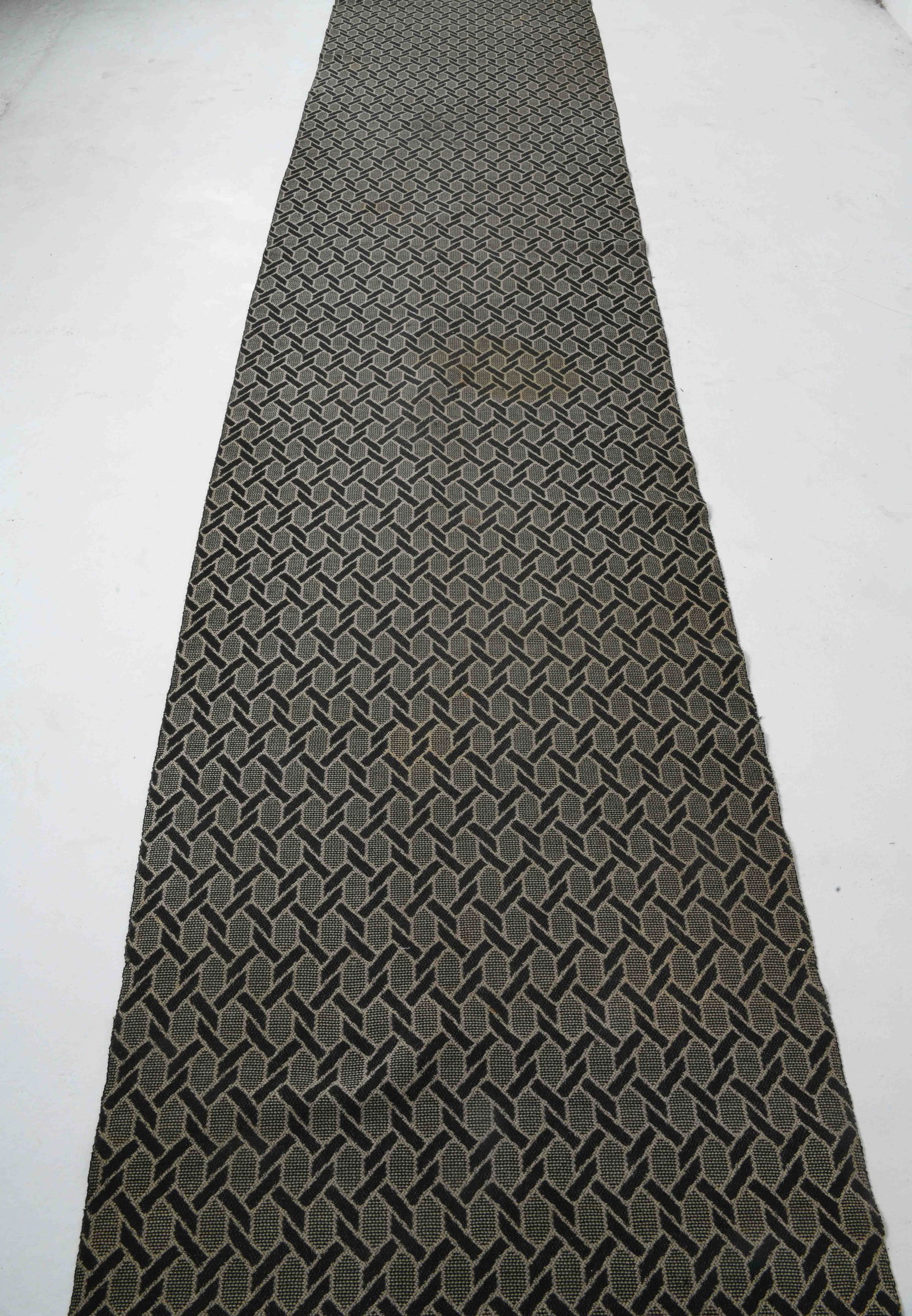 BRAIDED ROPE PATTERN WOOL RUNNER RUG C. 1970S - 3