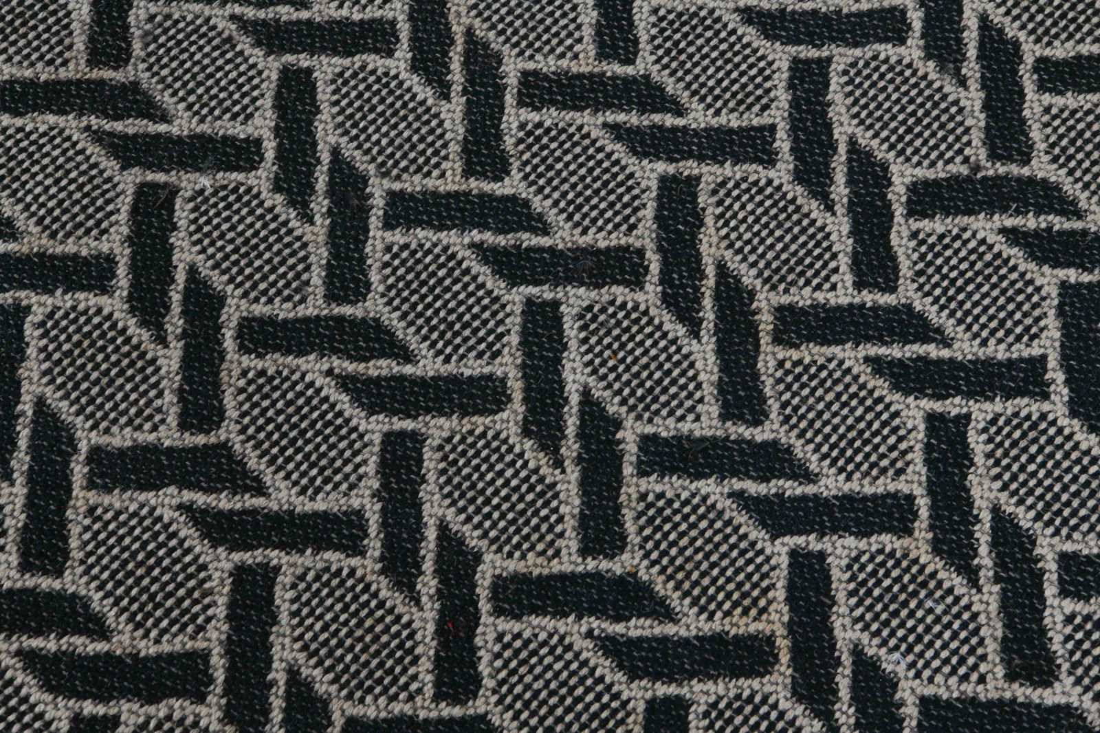 BRAIDED ROPE PATTERN WOOL RUNNER RUG C. 1970S - 7