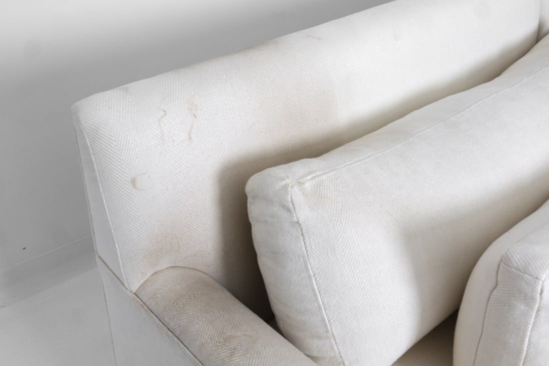 BAKER STYLE CUSTOM UPHOLSTERED SOFA - 7