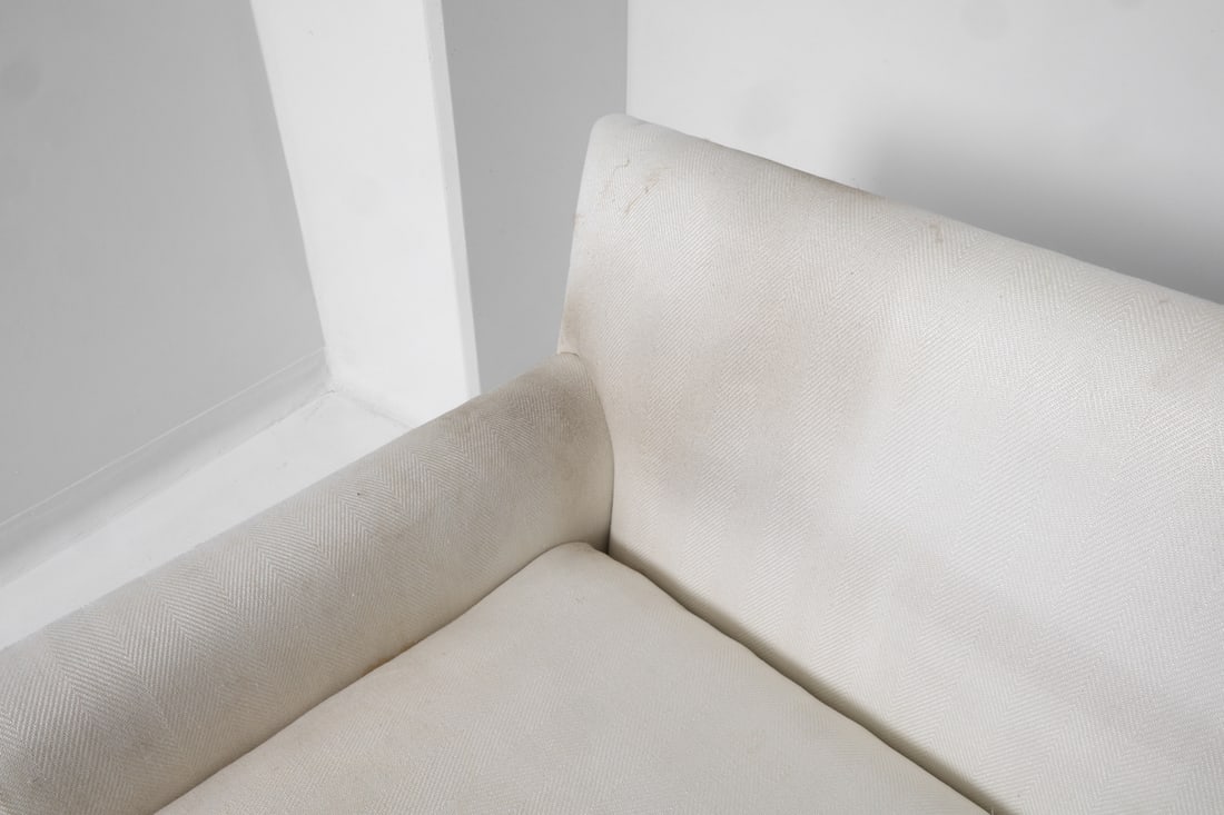 BAKER STYLE CUSTOM UPHOLSTERED SOFA - 9