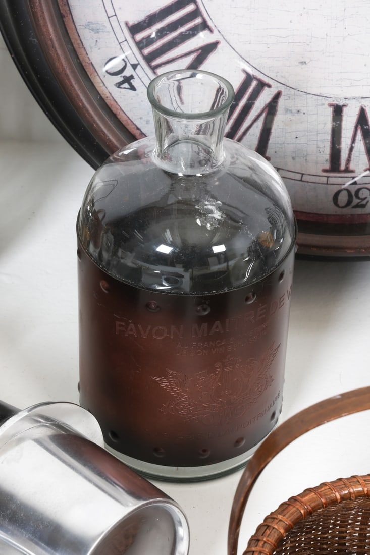 CONTEMPORARY ECLECTIC DECORATIVE GROUPING - 11