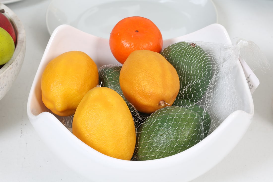 CONTEMPORARY DECORATIVE GROUPING - 3