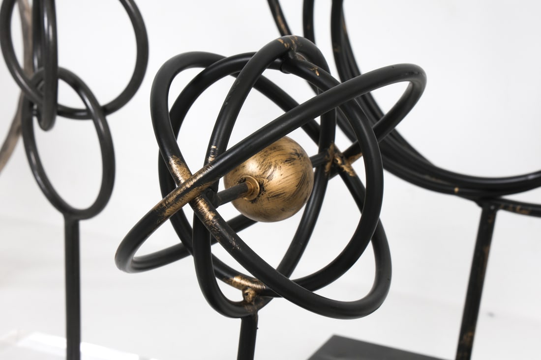 CONTEMPORARY SPHERICAL DECORATIVE GROUPING - 5