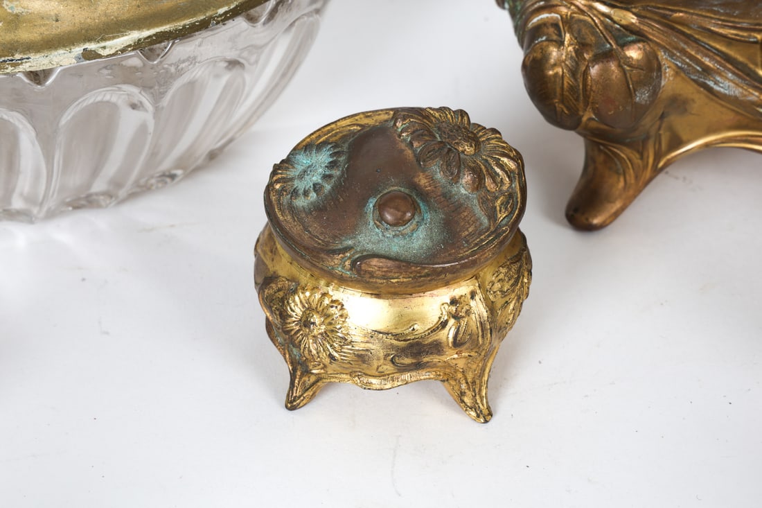 ANTIQUE DECORATIVE GROUPING - 4