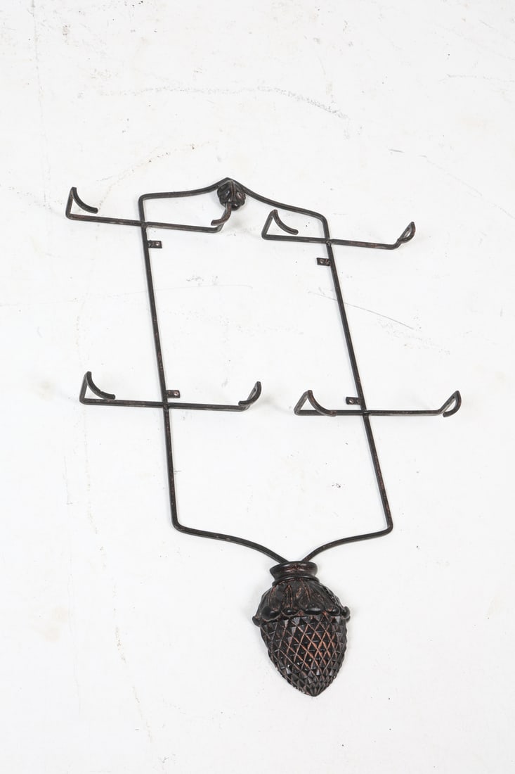 DECORATIVE IRON WALL RACK - 3