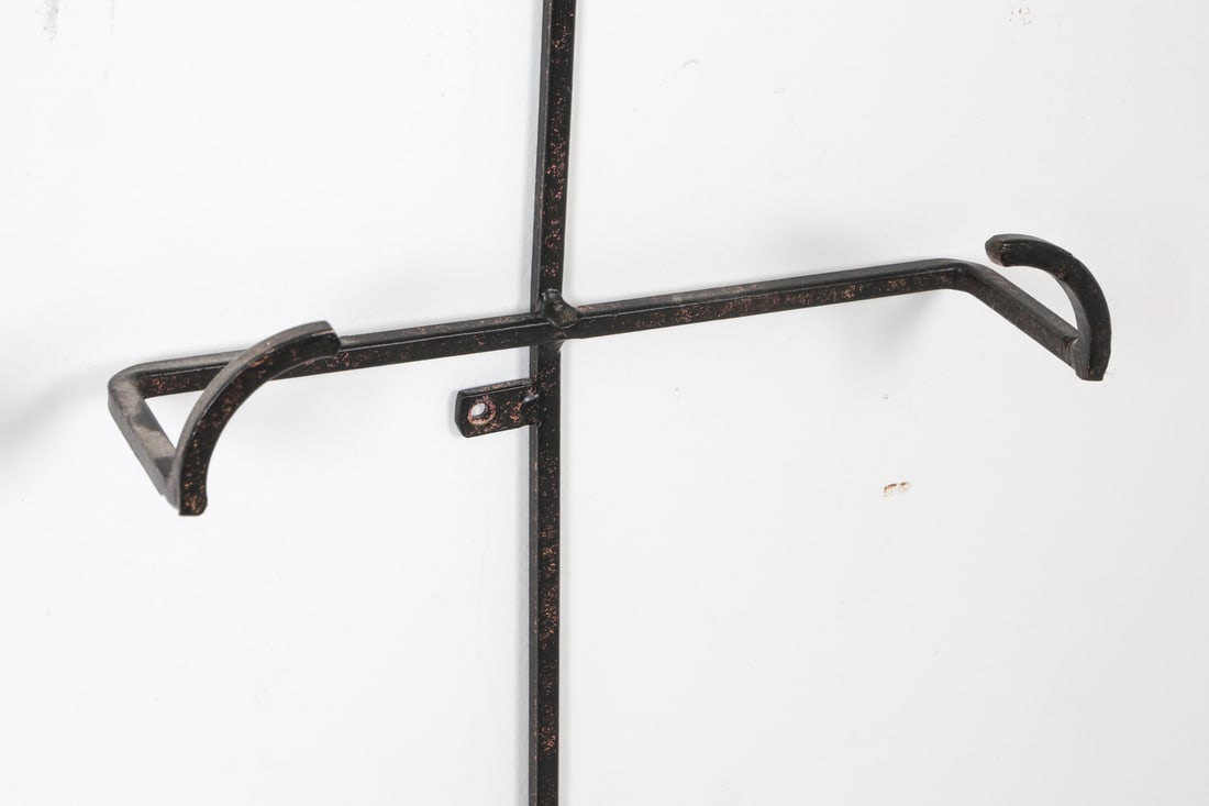 DECORATIVE IRON WALL RACK - 6