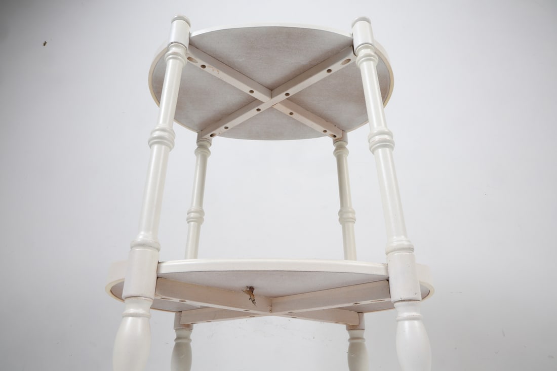 WHITE PAINTED SIDE TABLE - 11