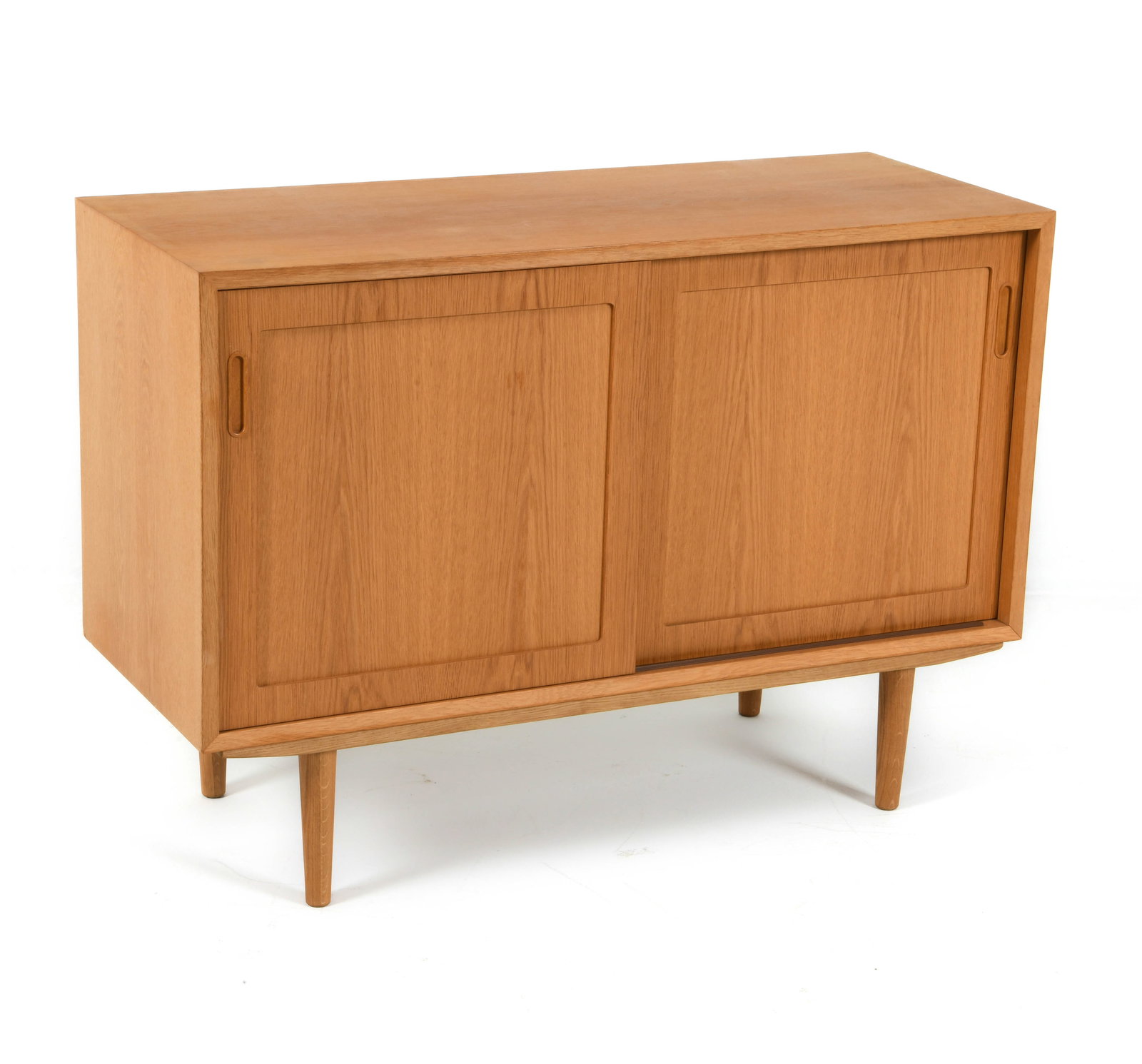 CARLO JENSEN FOR HUNDEVAD DANISH OAK CABINET 1970S (1 of 12)