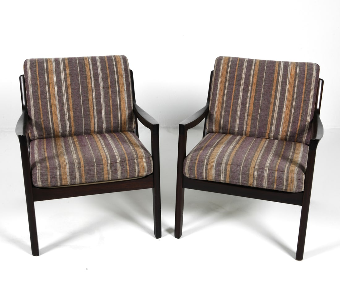 PAIR OF OLE WANSCHER "SENATOR" MAHOGANY ARMCHAIRS (1 of 15)