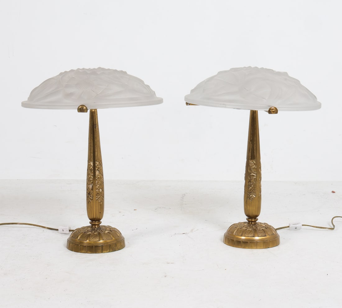 PAIR OF FRENCH ART DECO BRONZE & GLASS LAMPS (1 of 20)