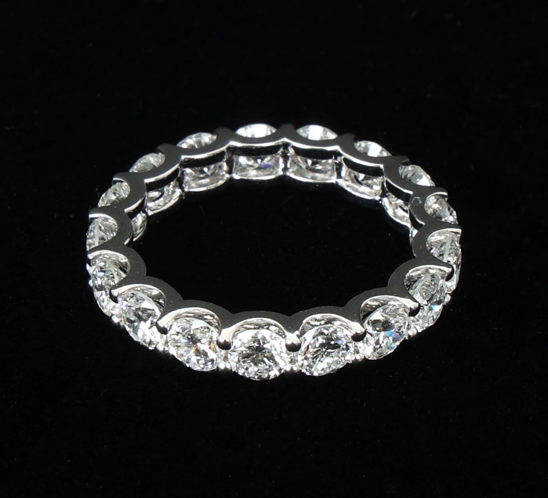 DIAMOND & 14K WHITE GOLD ETERNITY RING (1 of 11)