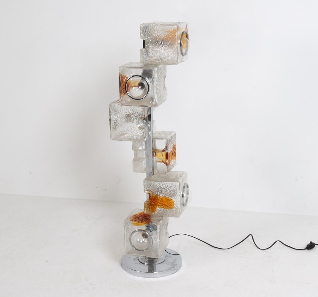 TONI ZUCCHERI VEART MURANO GLASS FLOOR LAMP: Designed by Tom Zuccheri for VeArt. Murano glass cubes on chrome steel stand. Italy, circa 1970s. Dimensions: H 42.5" X W 10.5" X D 10.5". Condition: Wear consistent with age and gentle use. Wiring