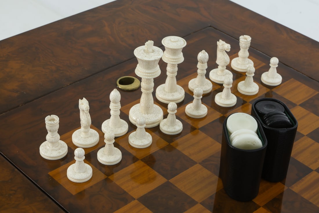 MAITLAND-SMITH REGENCY STYLE GAME TABLE - 6