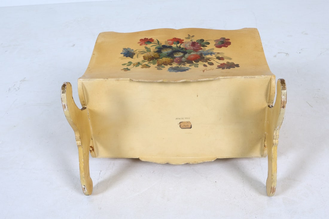 HAND PAINTED VINTAGE ITALIAN MAGAZINE RACK - 17