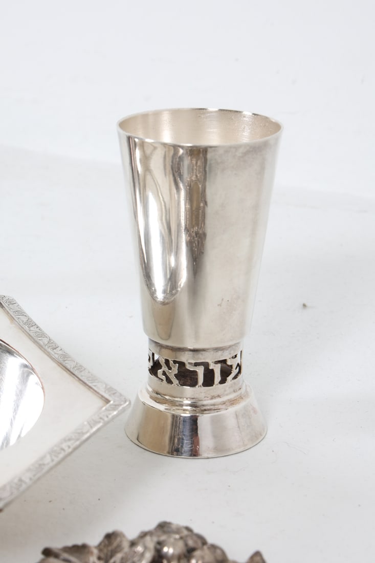 SILVERPLATE, ETC. GROUPING - 7