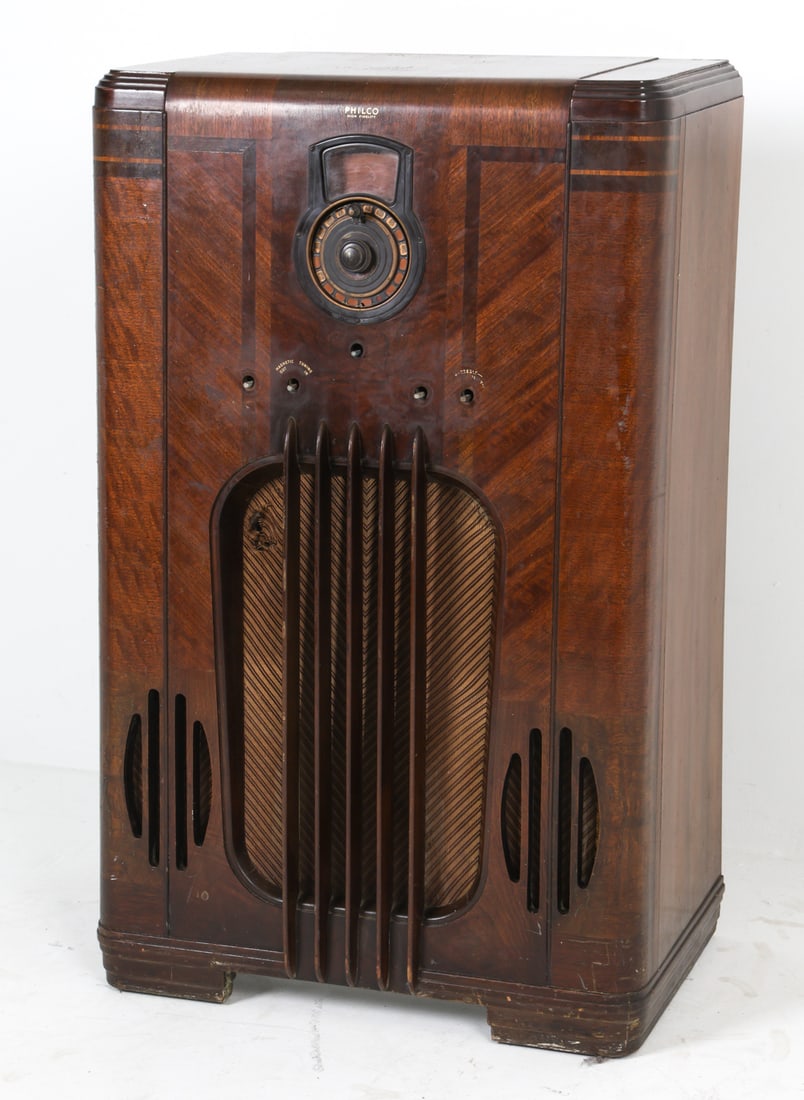 PHILCO MODEL 37-116 CONSOLE RADIO (1 of 12)